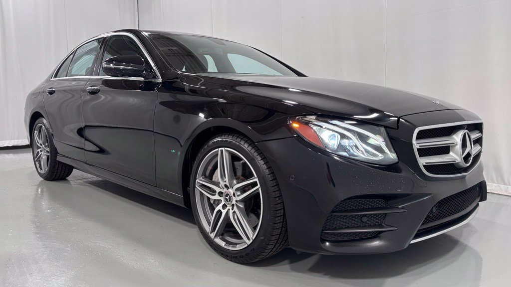 Used 2019 Mercedes-Benz E 300 4MATIC image 4