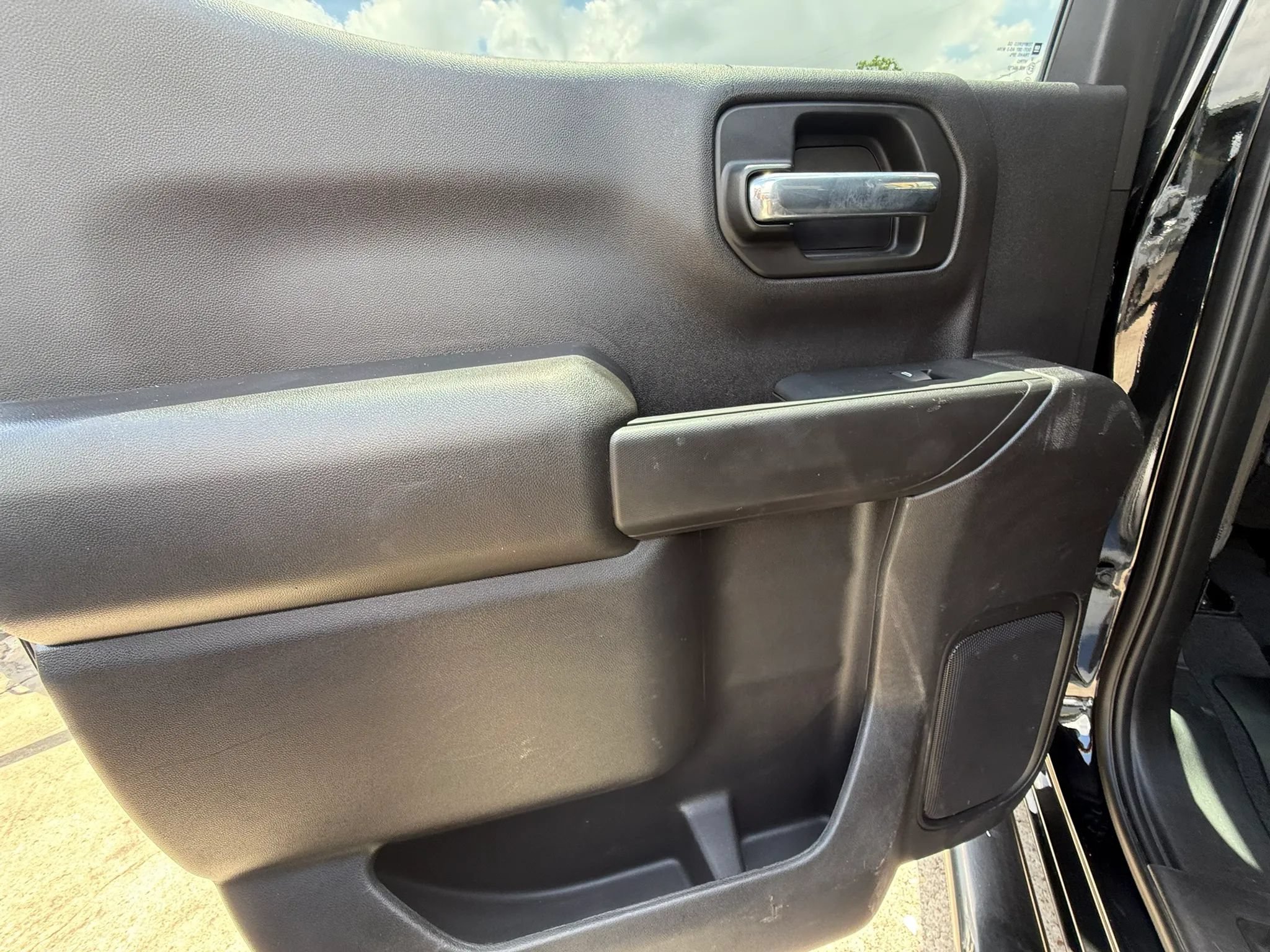 Used 2021 Chevrolet Silverado 1500 LT RWD image 23