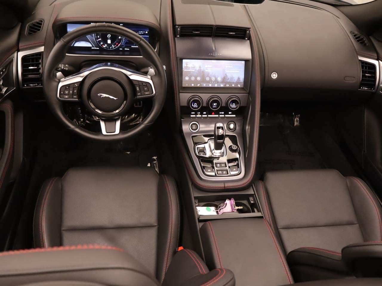 Used 2023 Jaguar F-TYPE R-Dynamic AWD/4WD image 17