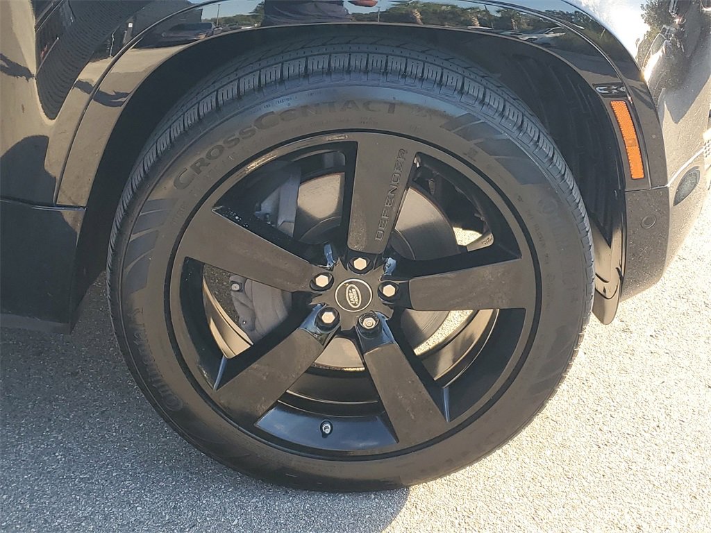 Used 2021 Land Rover Defender 110 X-Dynamic HSE image 14