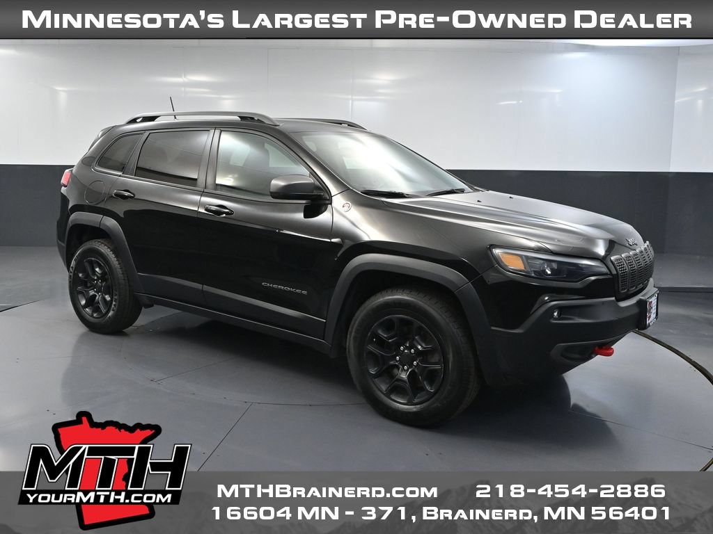 Used 2019 Jeep Cherokee Trailhawk w/ Cold Weather Group AWD/4WD image 1