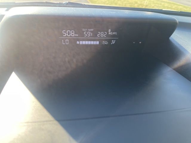 Used 2023 Subaru Crosstrek 2.0i Premium image 28