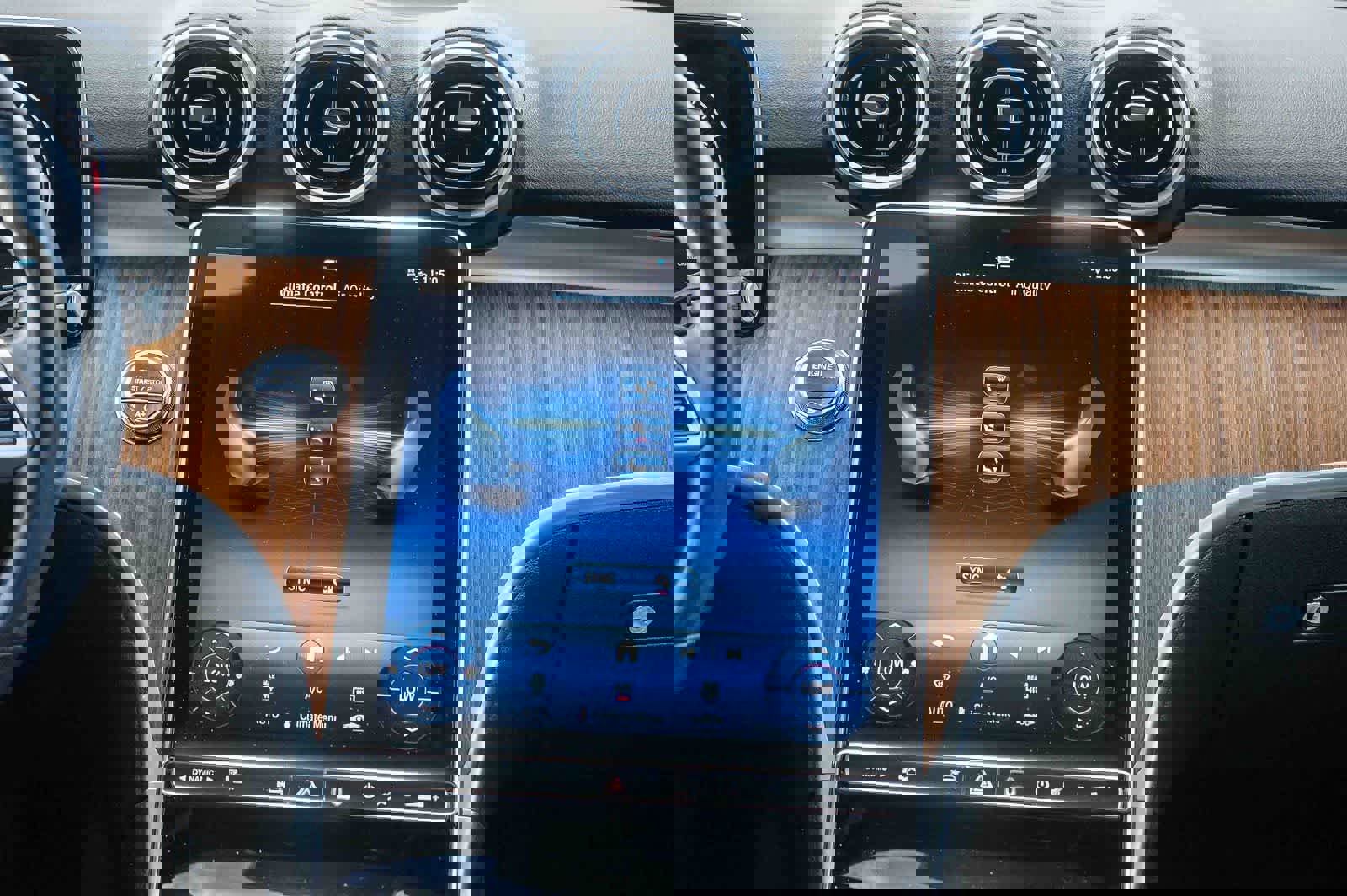 Used 2025 Mercedes-Benz C 300 4MATIC Sedan image 13