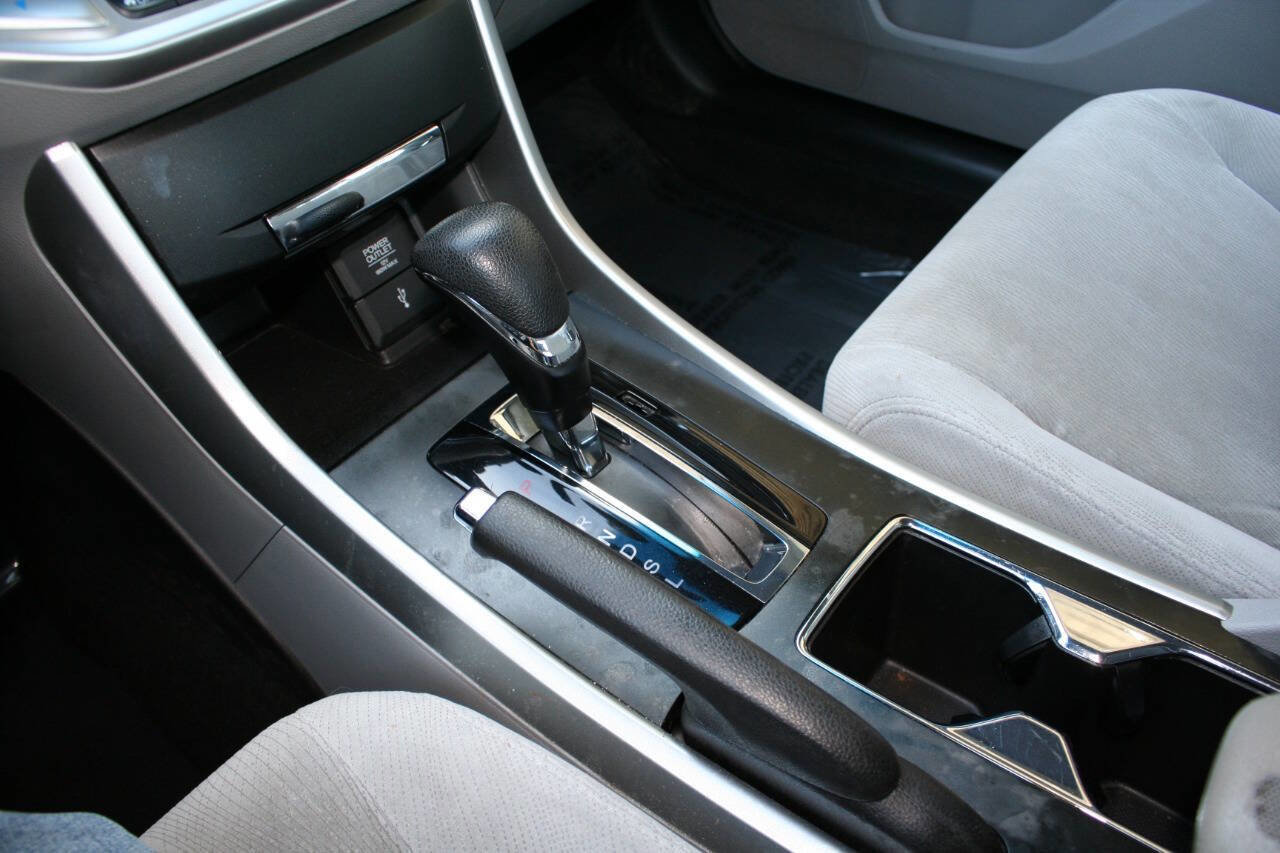 Used 2013 Honda Accord EX image 18