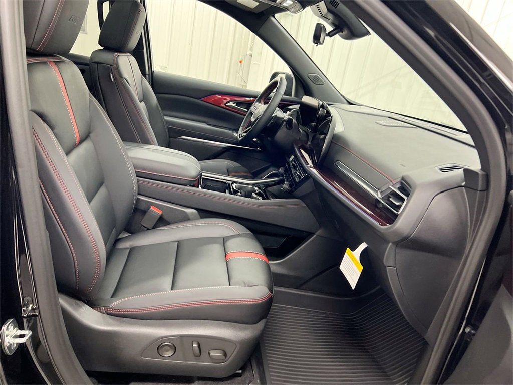 New 2026 Chevrolet Traverse RS w/ LPO, Floor Liner Package image 23