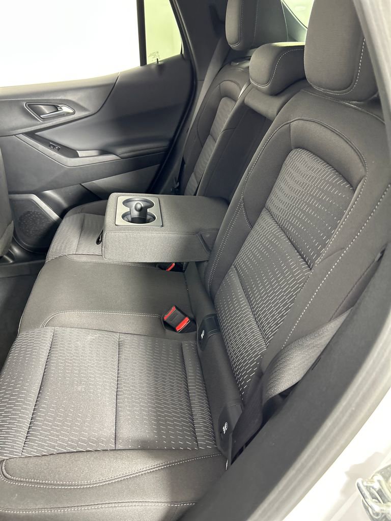 Used 2025 Chevrolet Equinox LT AWD/4WD image 17