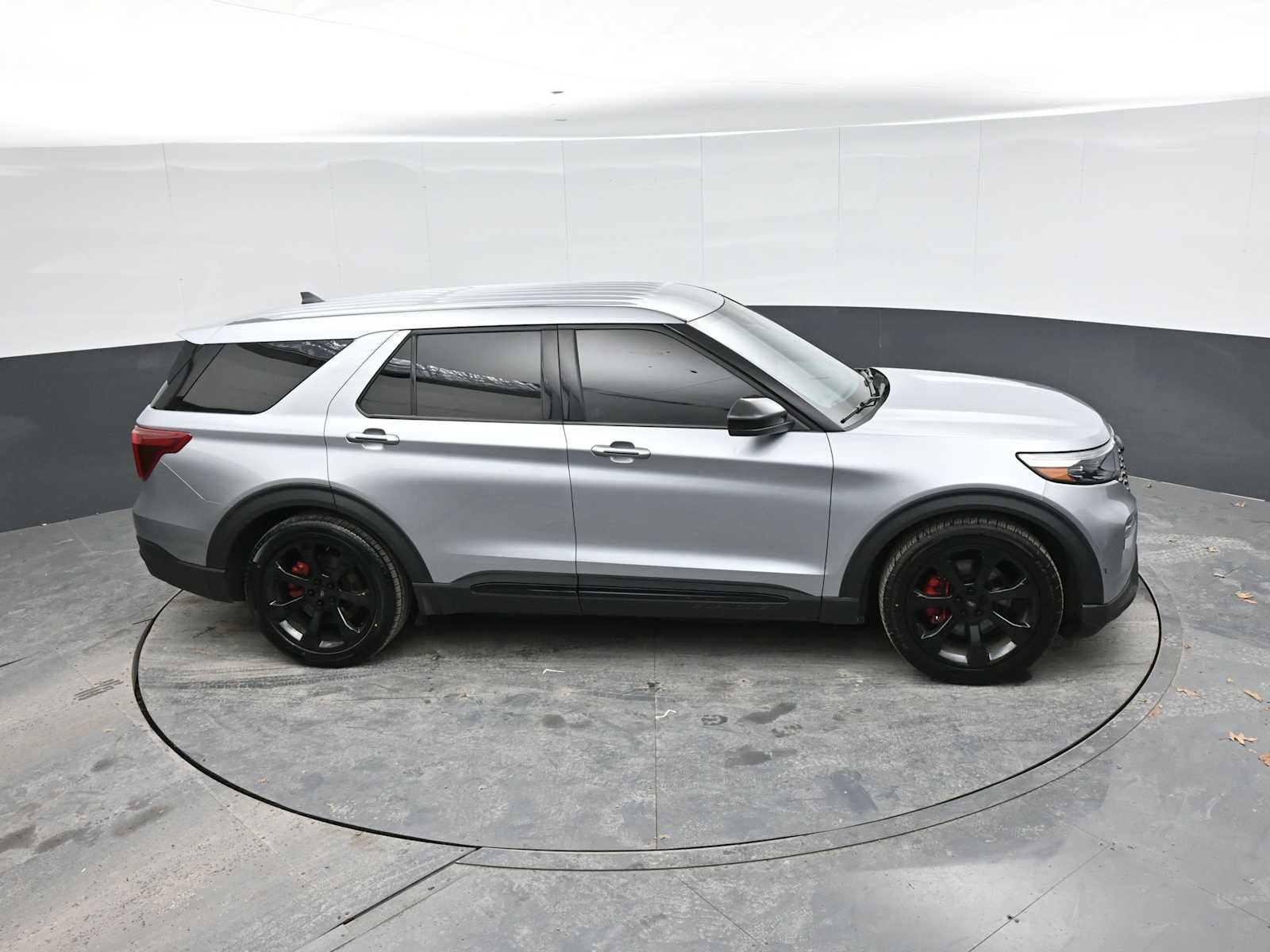 Used 2022 Ford Explorer ST w/ ST High-Performance Pack image 39