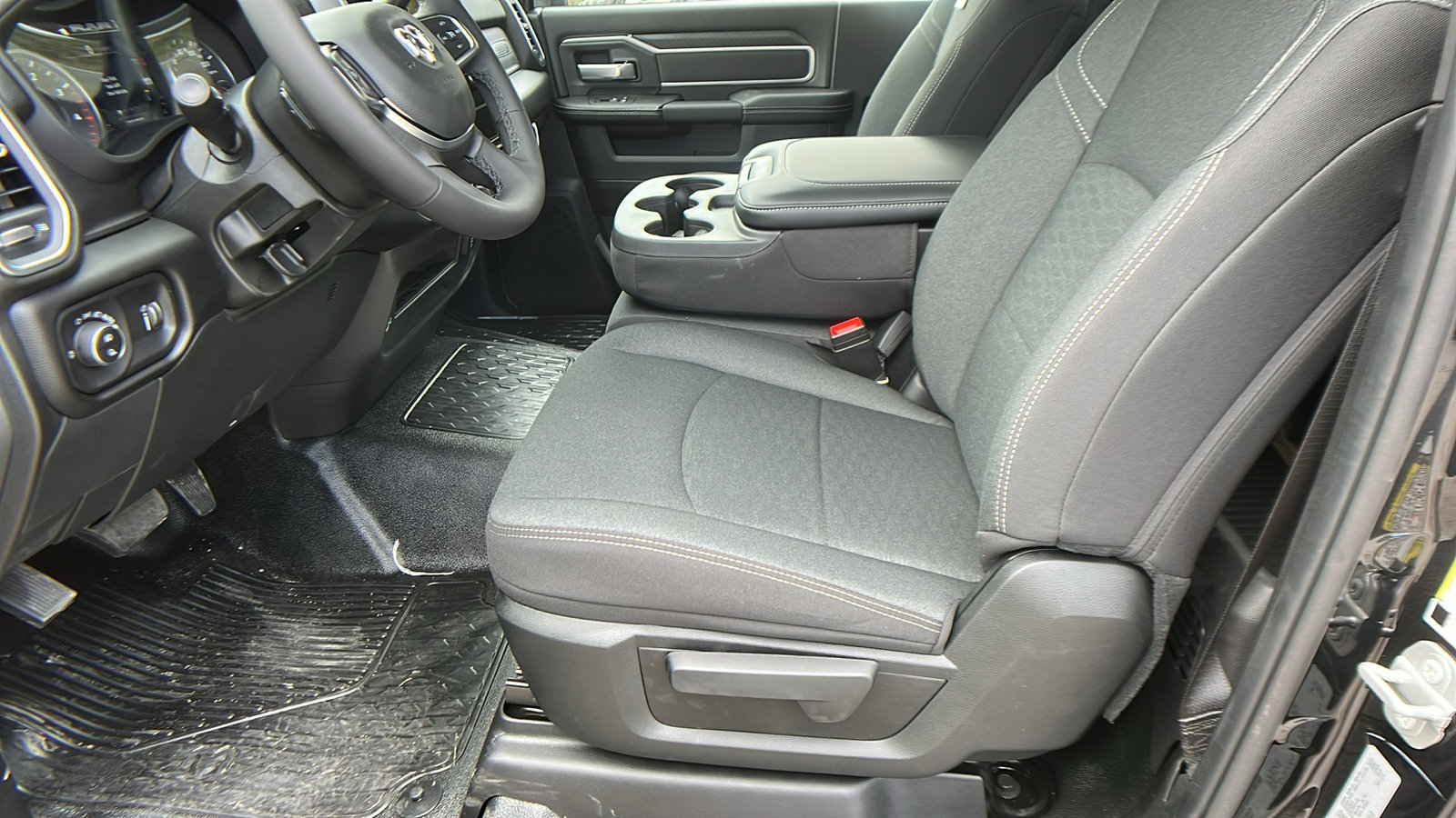 New 2025 RAM 5500 2WD Regular Cab image 16