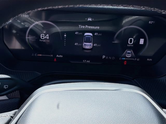 New 2026 Jeep Cherokee Overland w/ Advanced Pro Tech Group AWD/4WD image 13