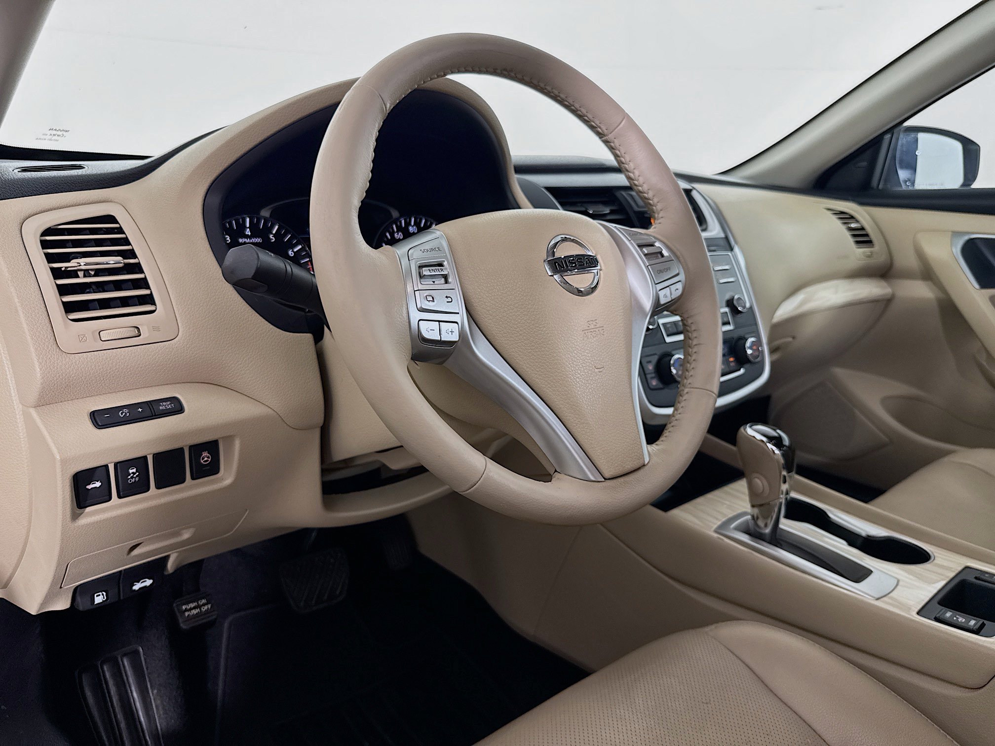 Used 2017 Nissan Altima 2.5 SL w/ Moonroof Package FWD image 21