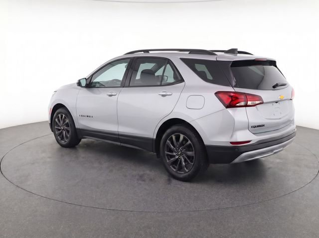 Used 2024 Chevrolet Equinox RS w/ LPO, Floor Liner Package image 3