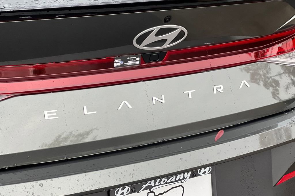 New 2026 Hyundai Elantra Sport image 7