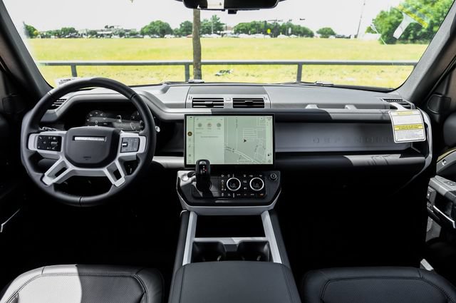New 2026 Land Rover Defender 110 X-Dynamic SE AWD/4WD image 18