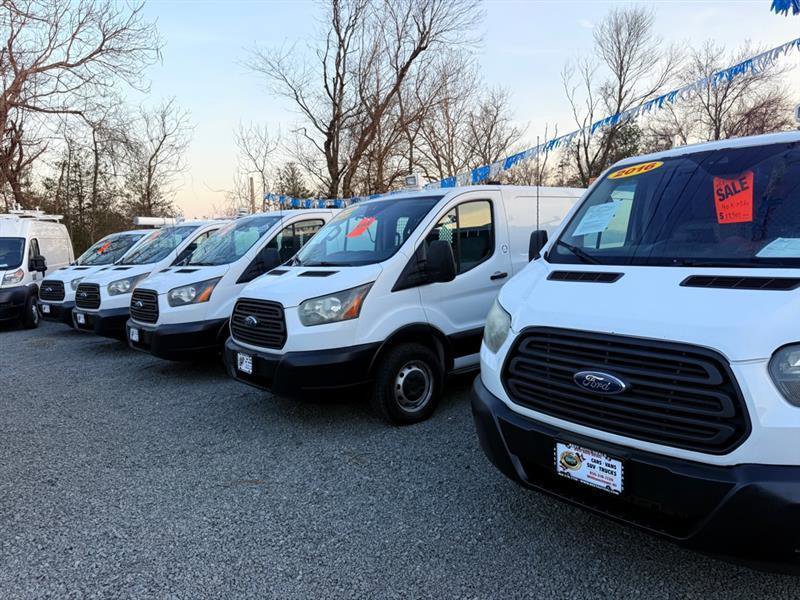 Used 2011 Chevrolet Express 2500 RWD image 7