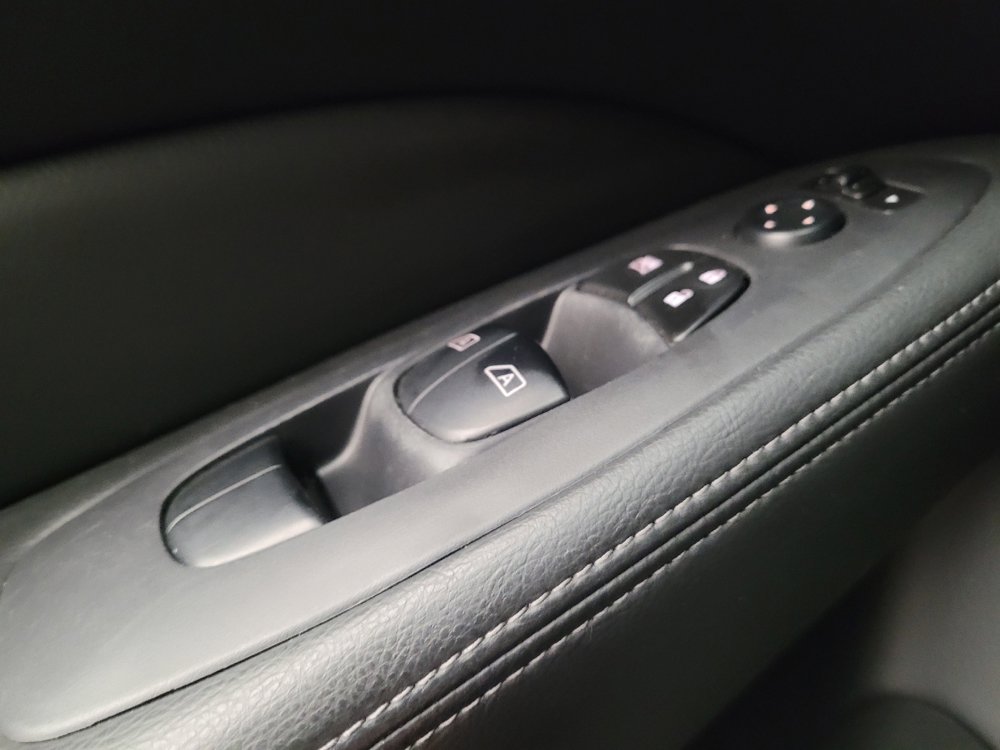 Used 2019 Nissan Pathfinder SV FWD image 27