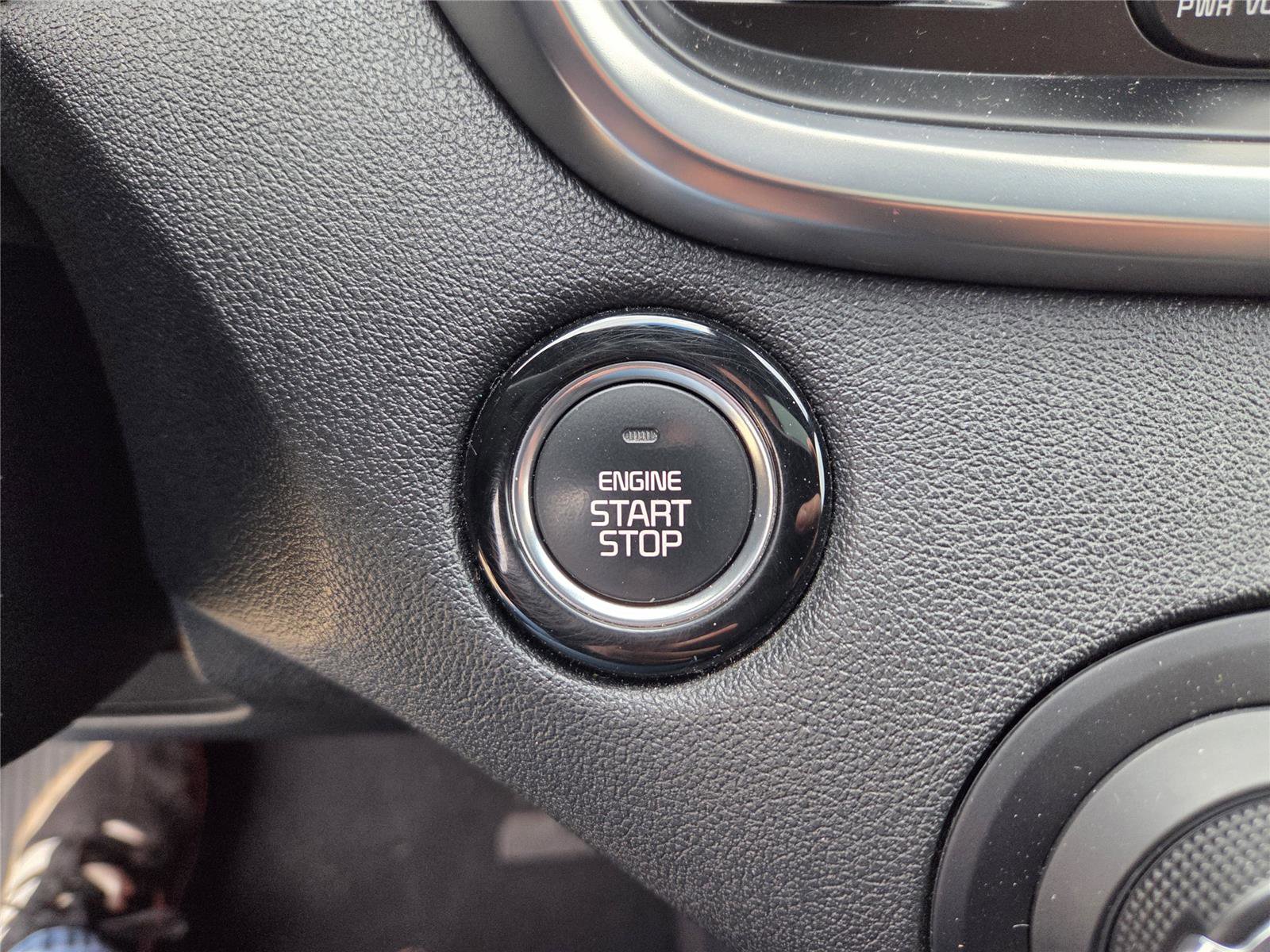 Used 2018 Kia Sorento SX image 21