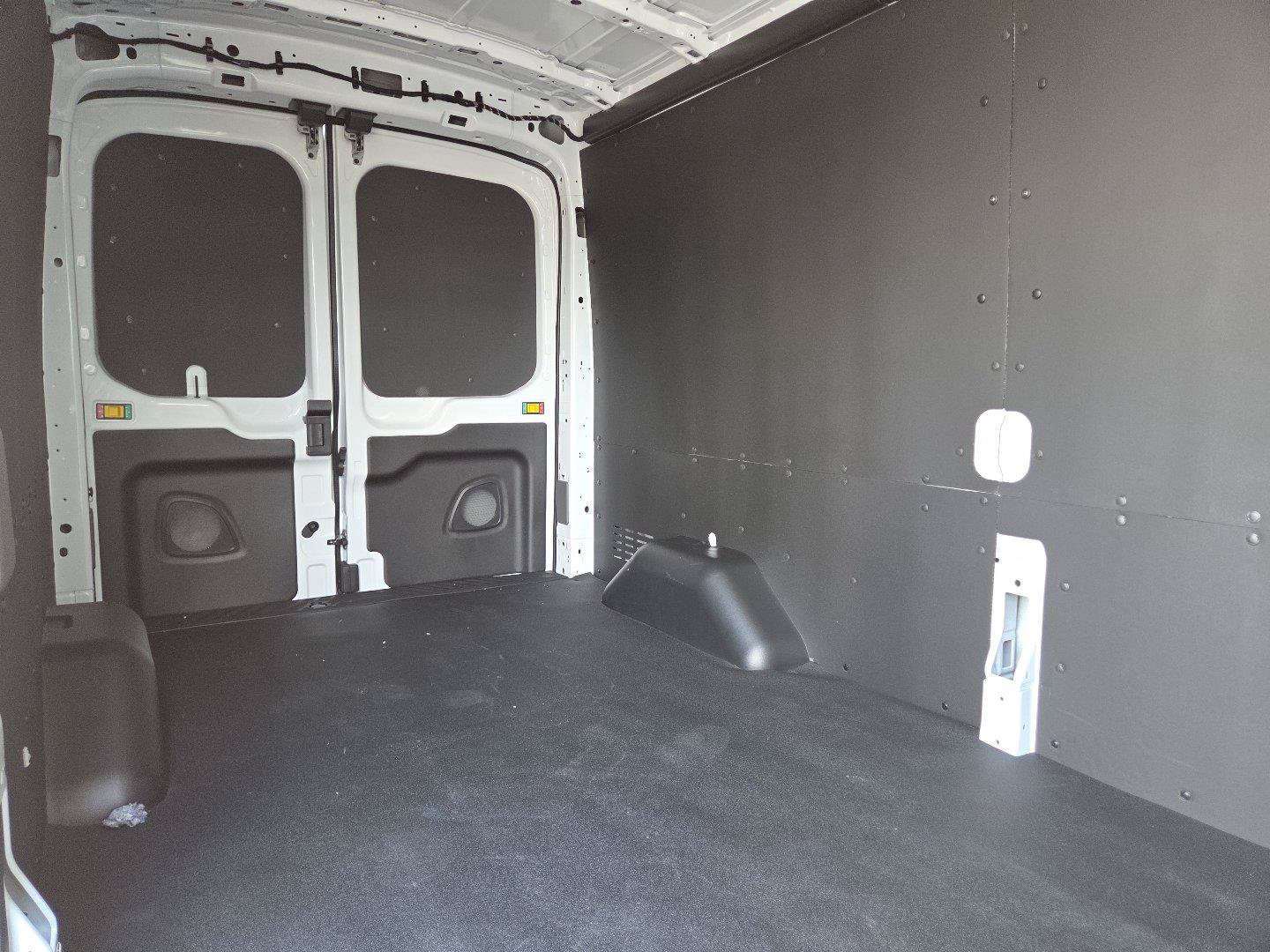 New 2026 Ford Transit 250 148 Medium Roof w/ Interior Upgrade Package RWD image 17