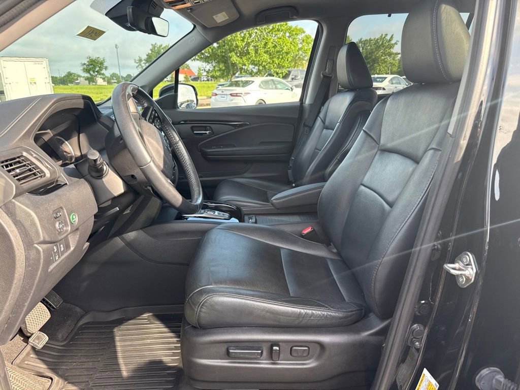 Used 2019 Honda Pilot Touring image 16