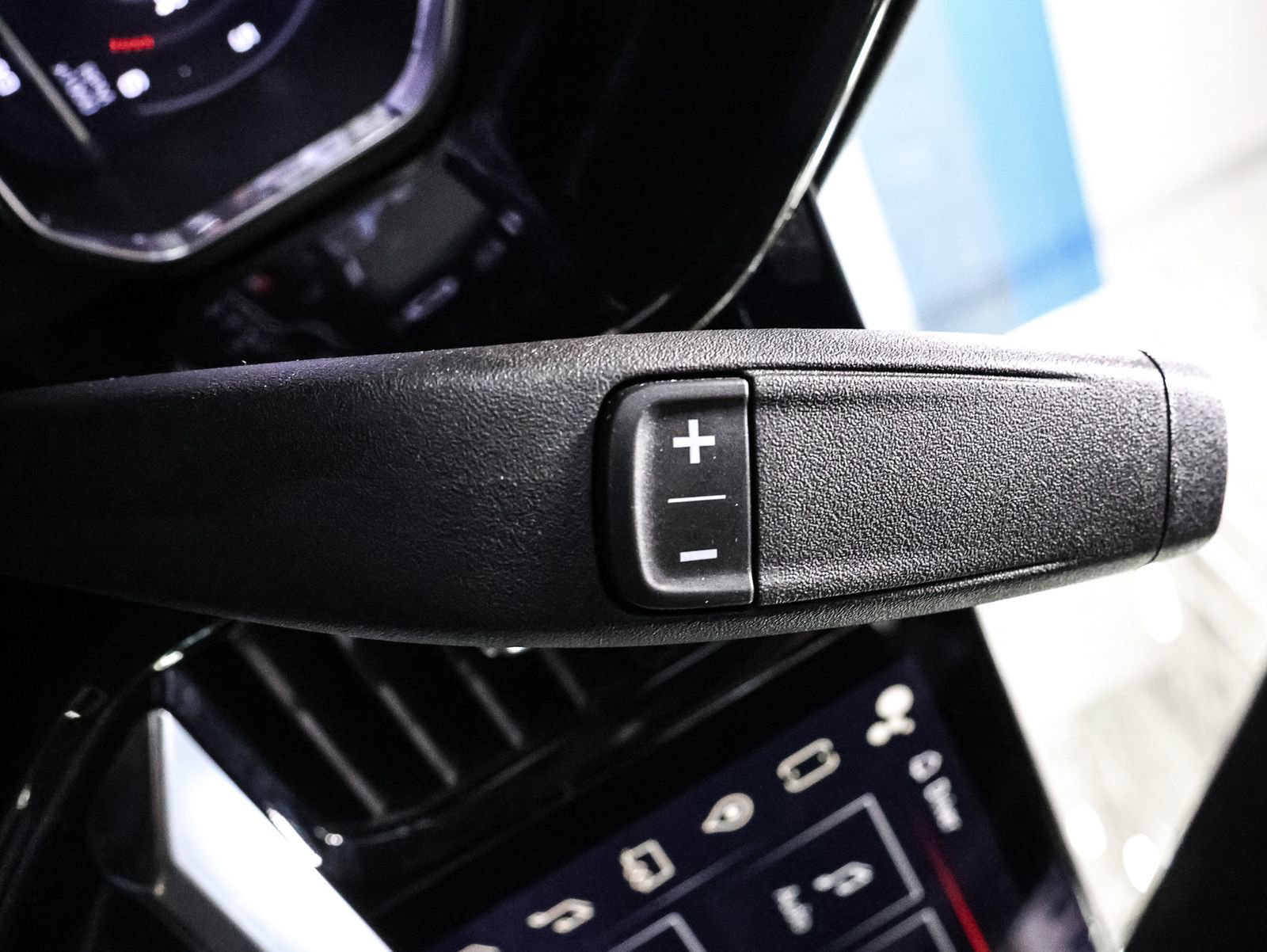 Used 2024 GMC Sierra 1500 SLE image 36