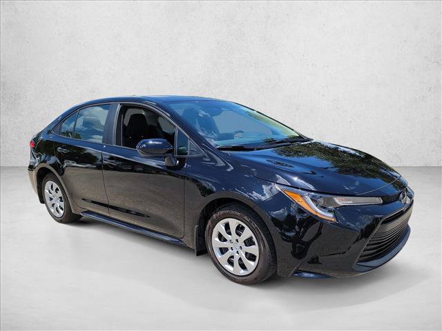 Used 2026 Toyota Corolla LE FWD image 3