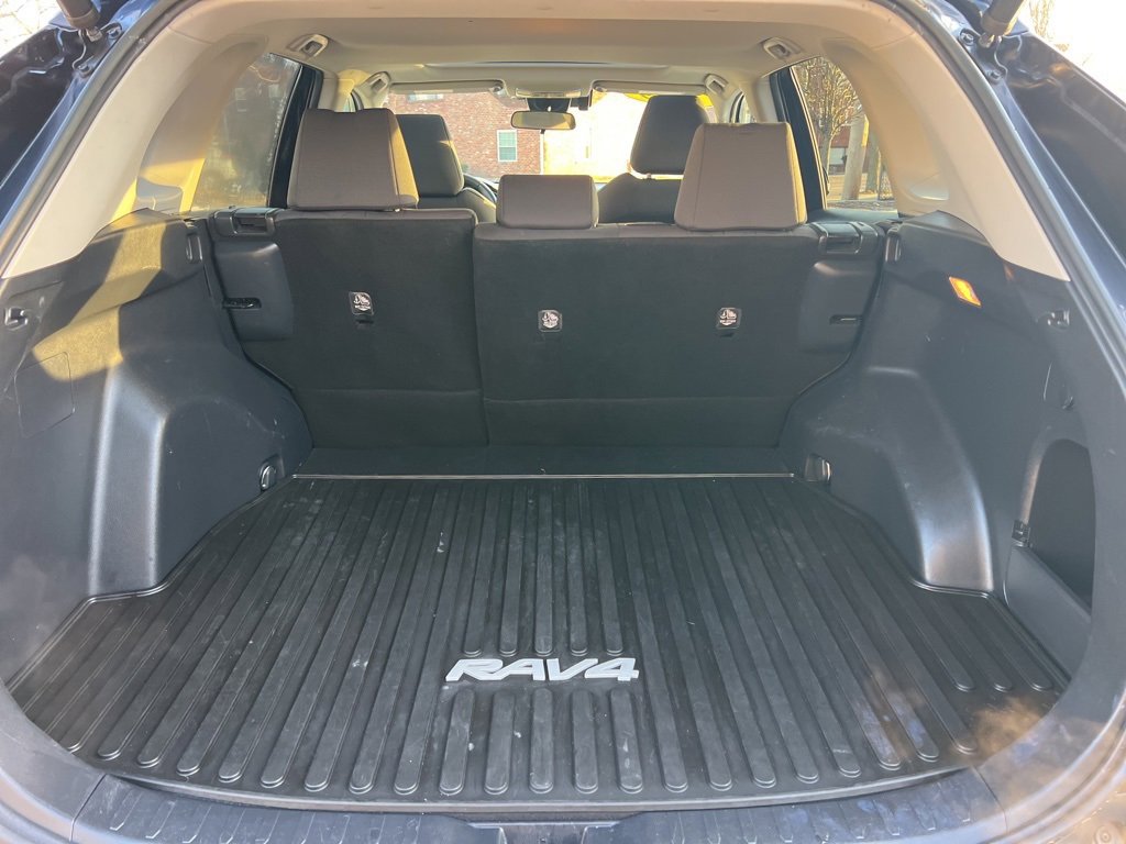 Used 2019 Toyota RAV4 XLE image 28