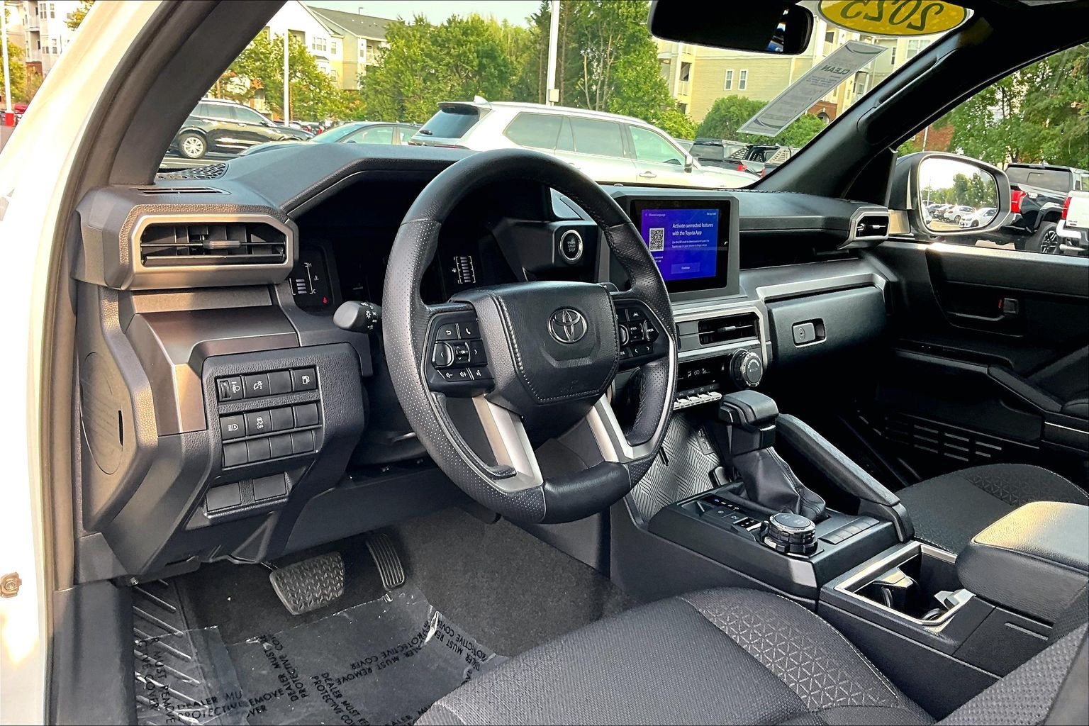 Used 2025 Toyota 4Runner SR5 AWD/4WD image 13