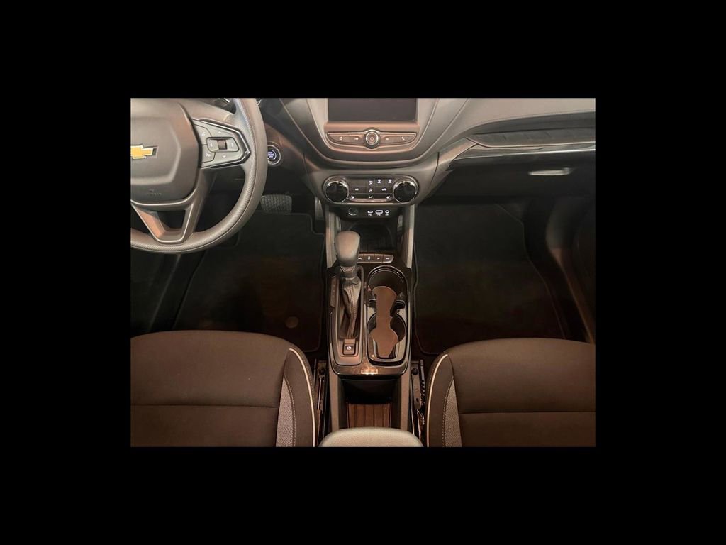 Used 2022 Chevrolet TrailBlazer LT w/ Driver Confidence Package AWD/4WD image 16