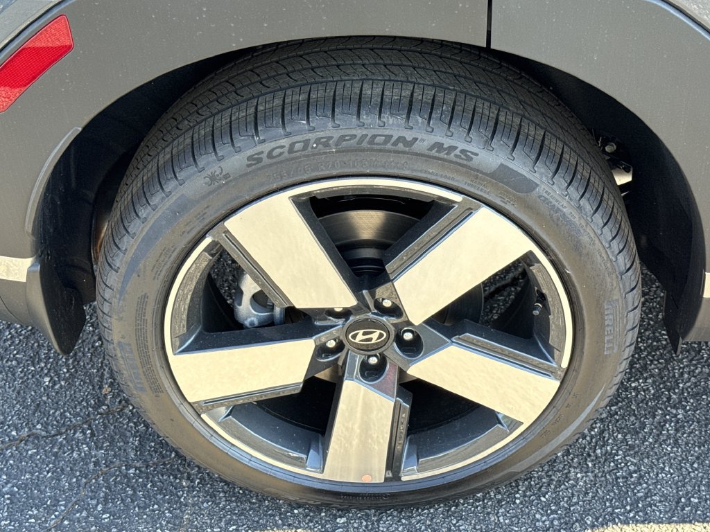 New 2027 Hyundai Santa Fe Limited FWD image 17