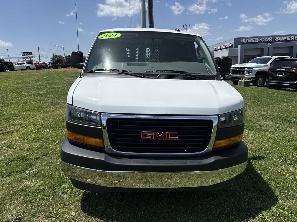 Used 2024 GMC Savana 2500 w/ Driver Convenience Package RWD image 16