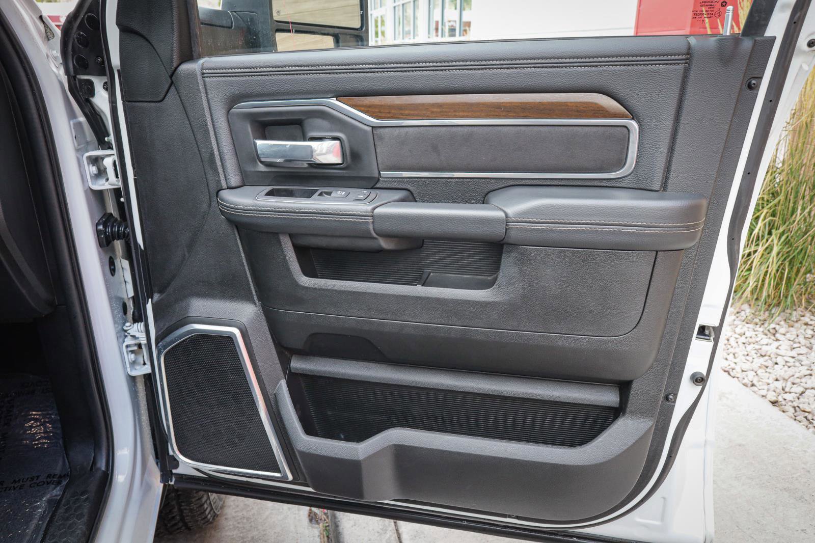 Used 2024 RAM 2500 Laramie image 25