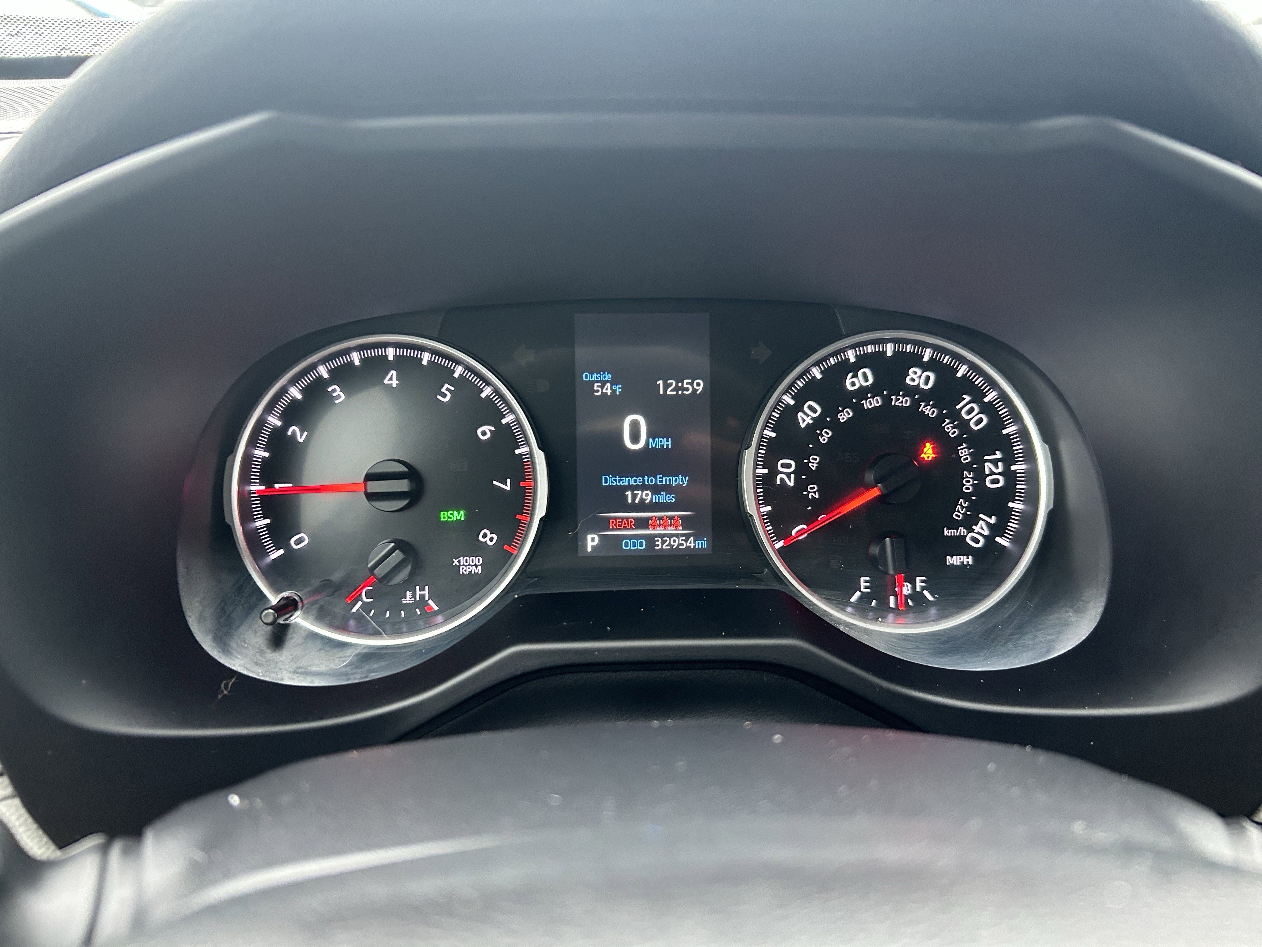 Used 2022 Toyota RAV4 XLE Premium image 11