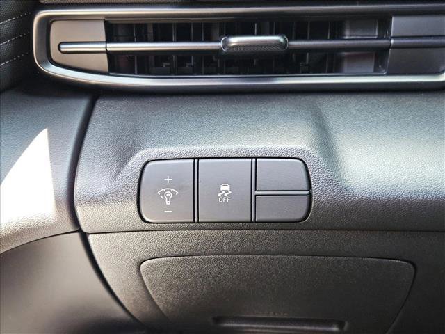 Used 2025 Hyundai Elantra Sport FWD image 15