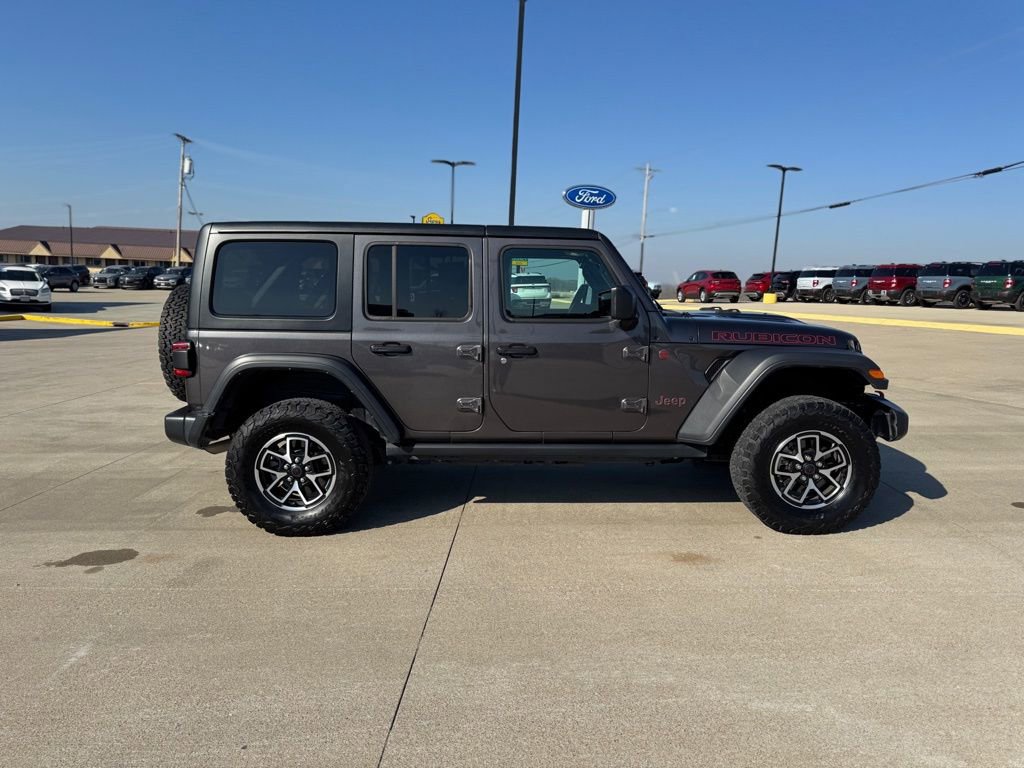 Used 2025 Jeep Wrangler Unlimited Rubicon image 3