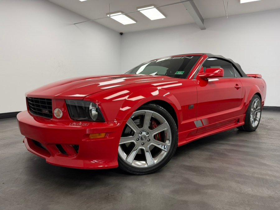 Used 2005 Ford Mustang GT Premium RWD image 2