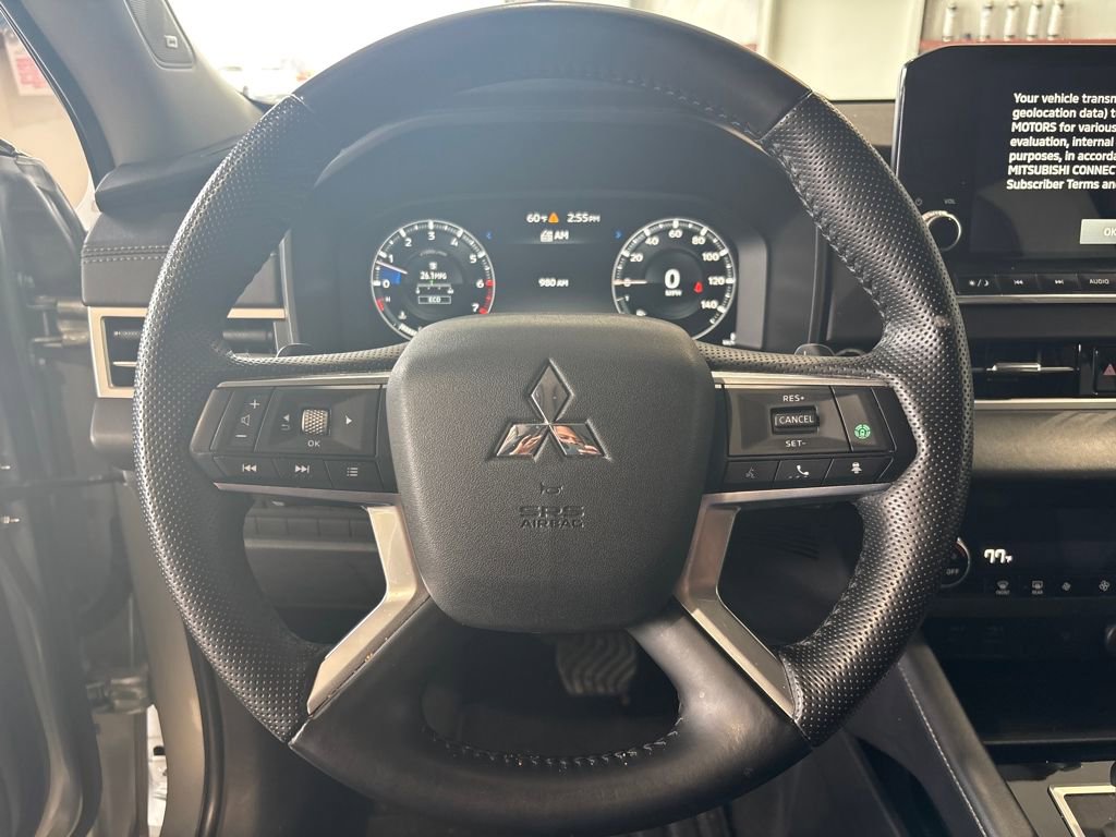 Used 2024 Mitsubishi Outlander SE Black Edition image 10