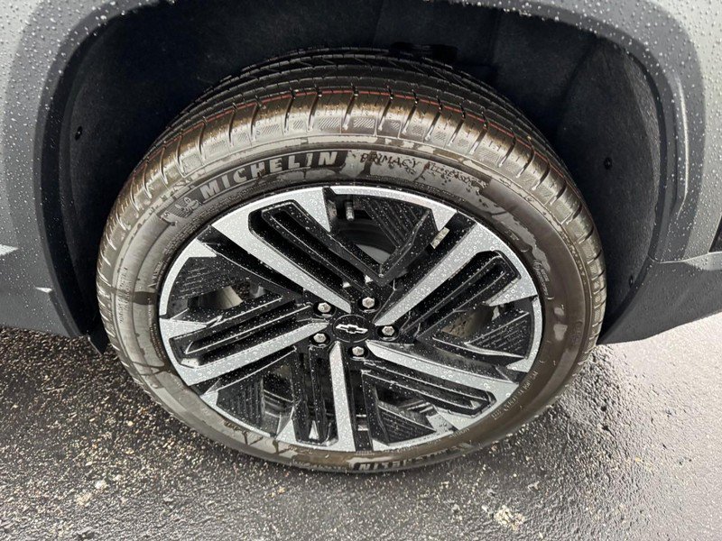 New 2027 Chevrolet Equinox RS w/ Safety and Technology Package FWD image 31