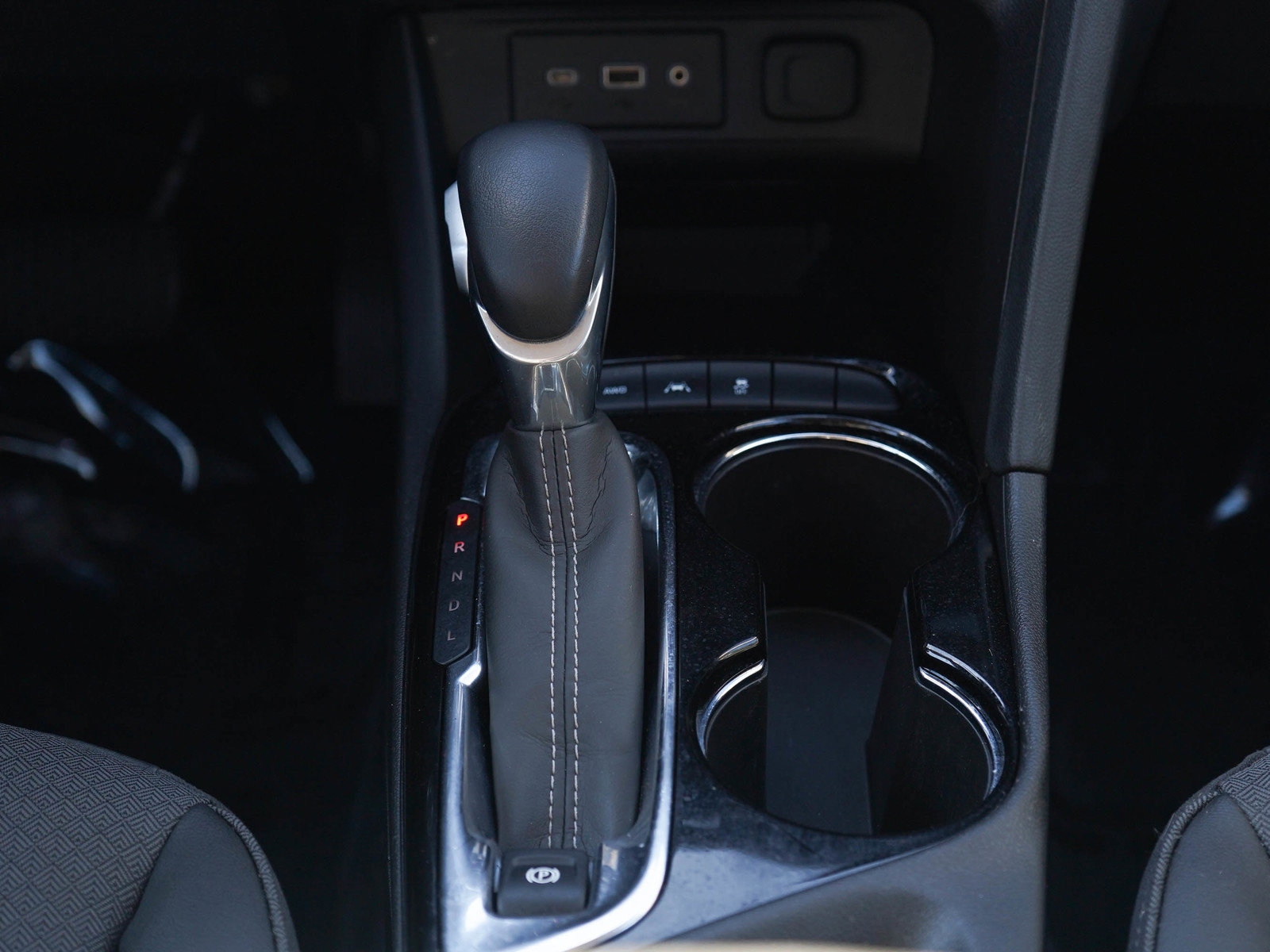 Used 2023 Buick Encore GX Preferred w/ Cold Weather Comfort Package AWD/4WD image 19