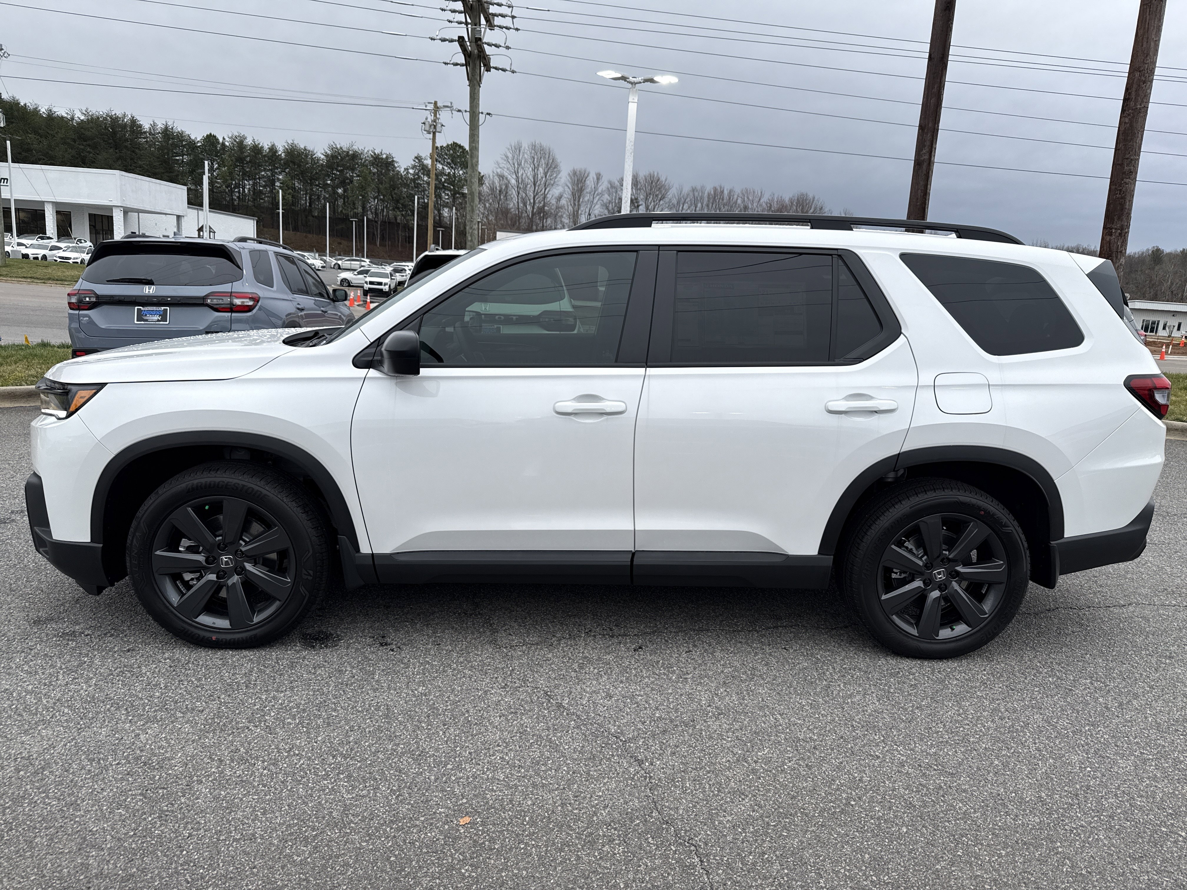 New 2026 Honda Pilot Sport image 6