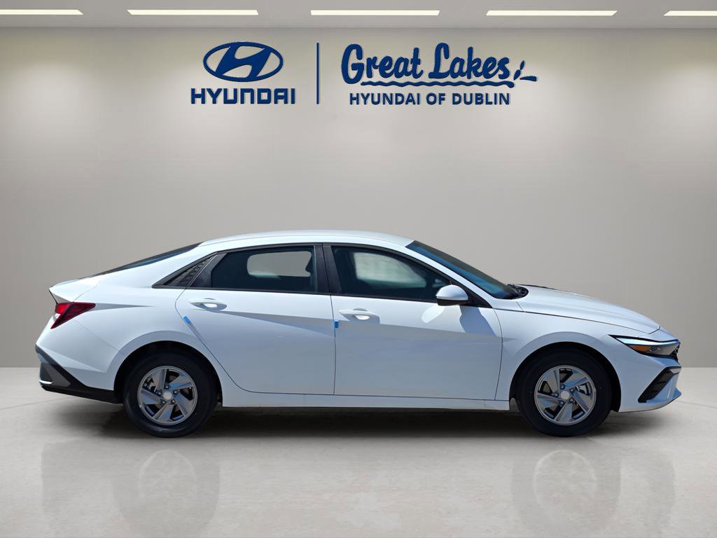 New 2026 Hyundai Elantra SE image 7
