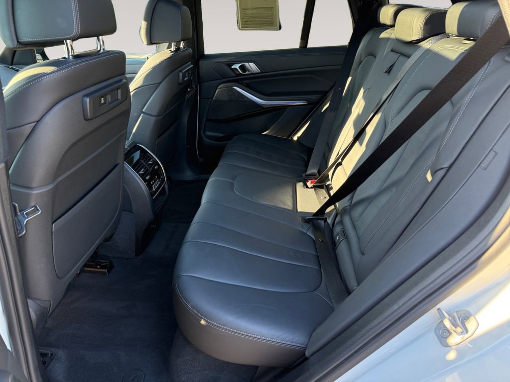 Certified 2022 BMW X5 xDrive40i w/ M Sport Package image 13