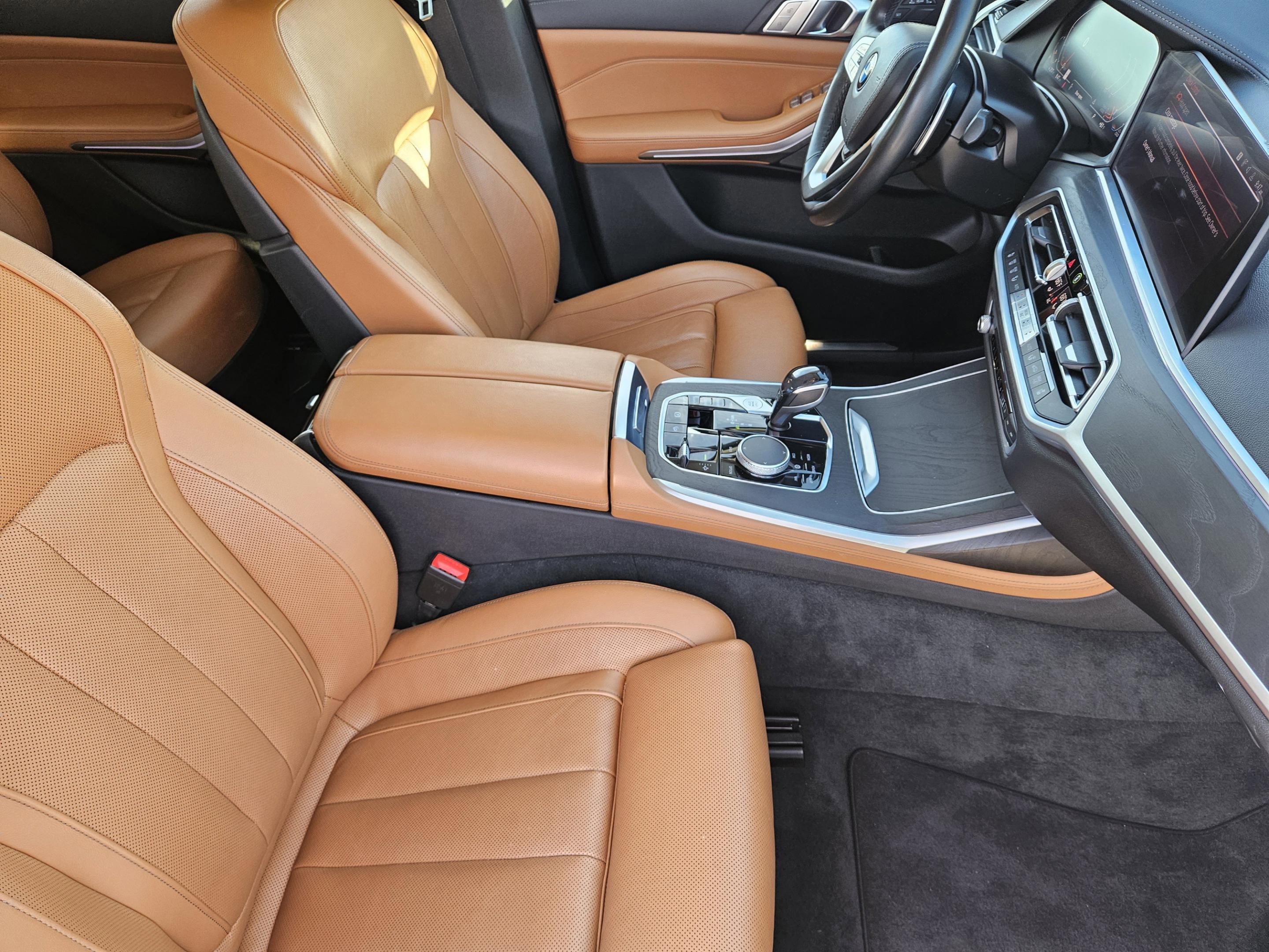 Used 2020 BMW X7 xDrive40i w/ Premium Package image 16