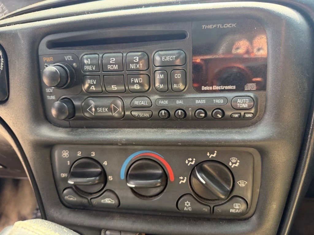 Used 1999 Chevrolet Malibu LS FWD image 19