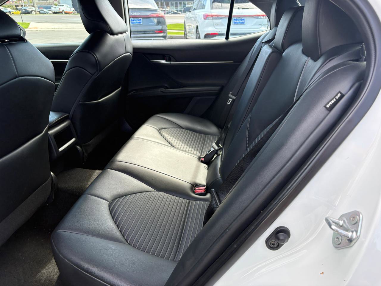 Used 2022 Toyota Camry SE w/ Convenience Package AWD/4WD image 9