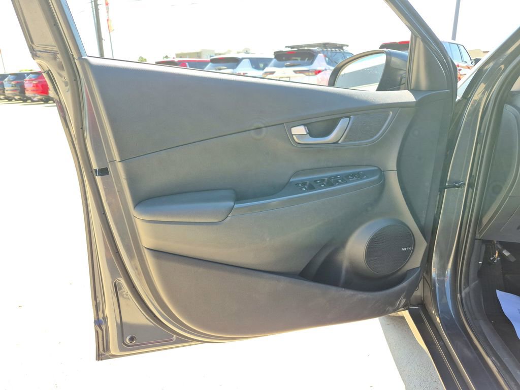 Used 2019 Hyundai Kona Limited image 19