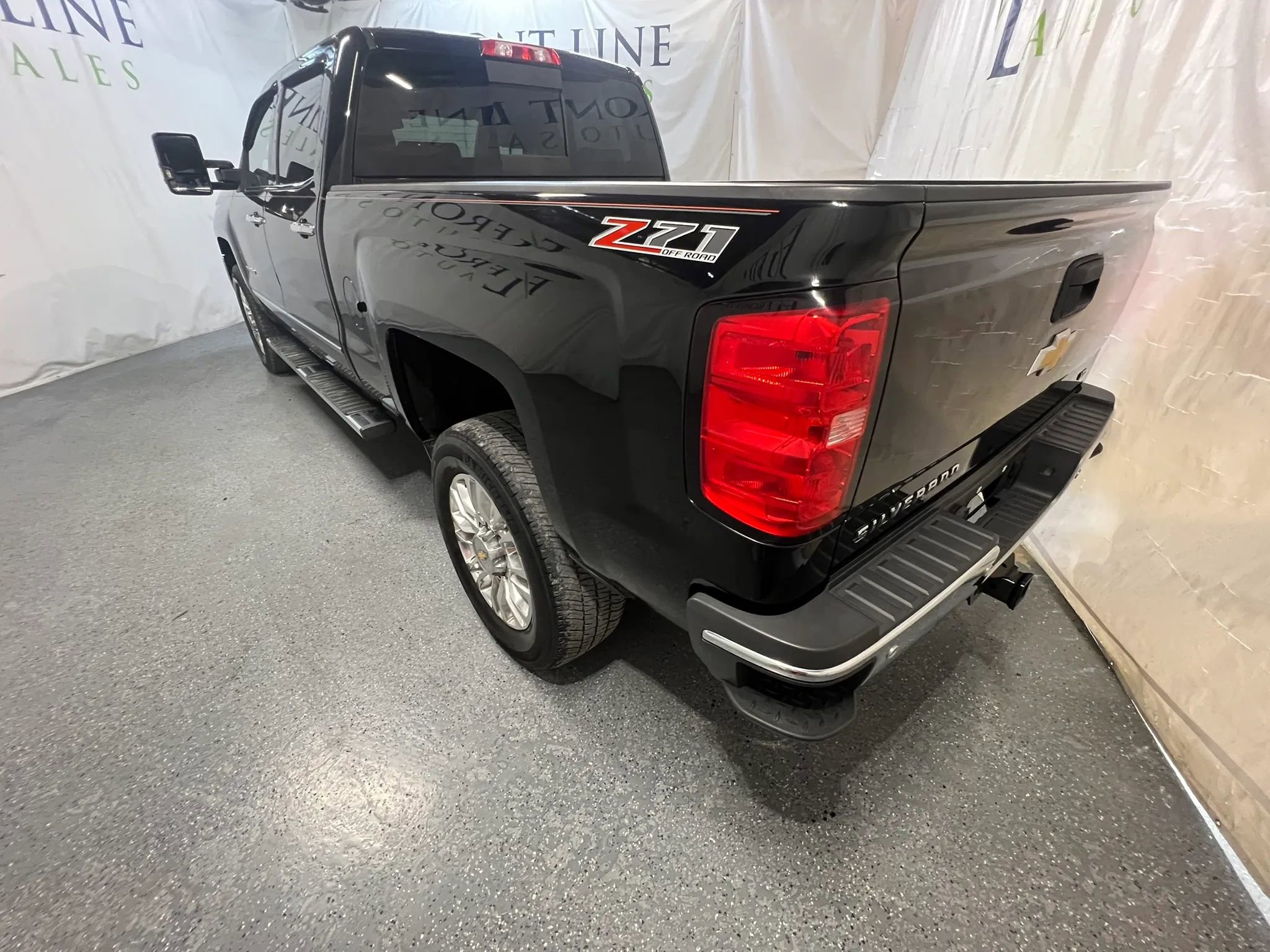 Used 2015 Chevrolet Silverado 2500 LTZ w/ Duramax Plus Package AWD/4WD image 5