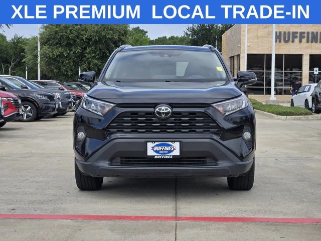 Used 2019 Toyota RAV4 XLE Premium FWD image 2