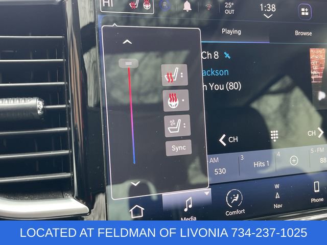 Used 2023 Chrysler Pacifica Limited image 36