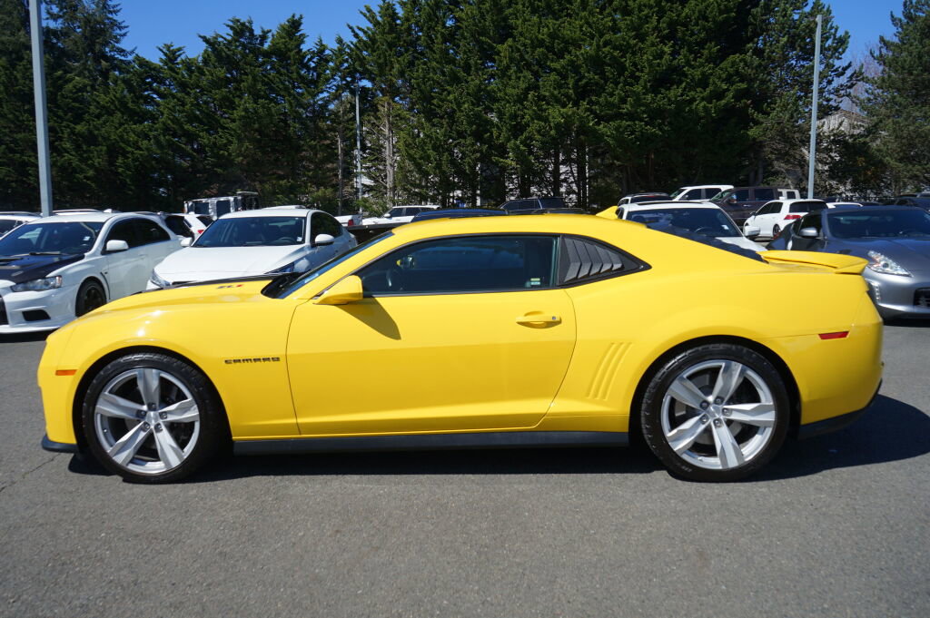 Used 2013 Chevrolet Camaro ZL1 image 2