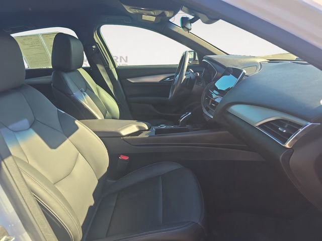 Used 2022 Cadillac CT5 Luxury w/ Cold Weather Package RWD image 15