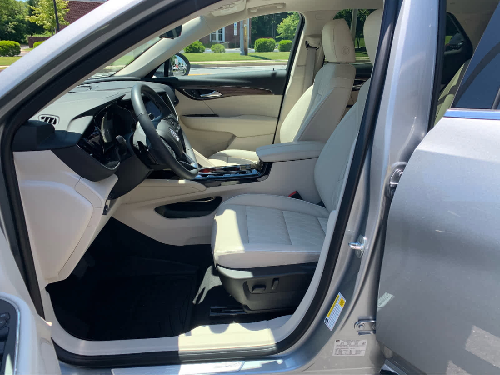 Used 2023 Buick Envision Avenir AWD/4WD image 11